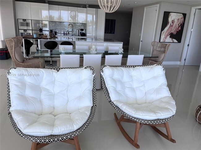 Building Photo - 10201 Collins Ave