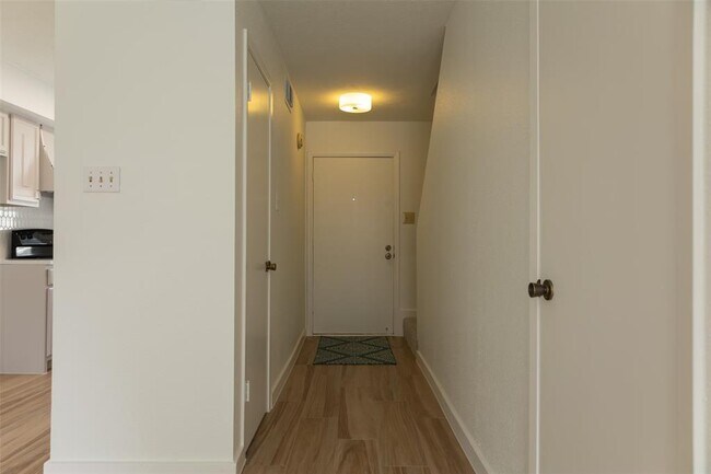 Foto del edificio - 8102 Amelia Rd