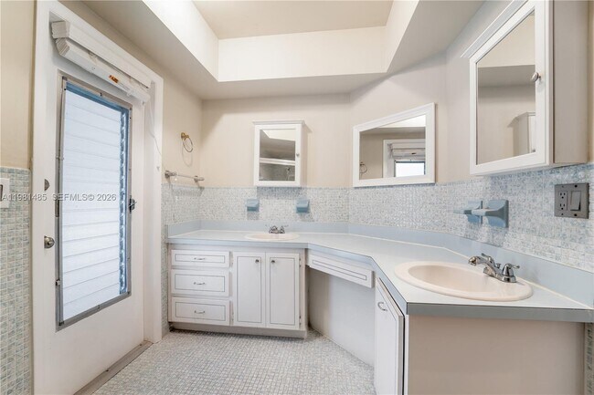 Foto del edificio - 7970 SW 146th St