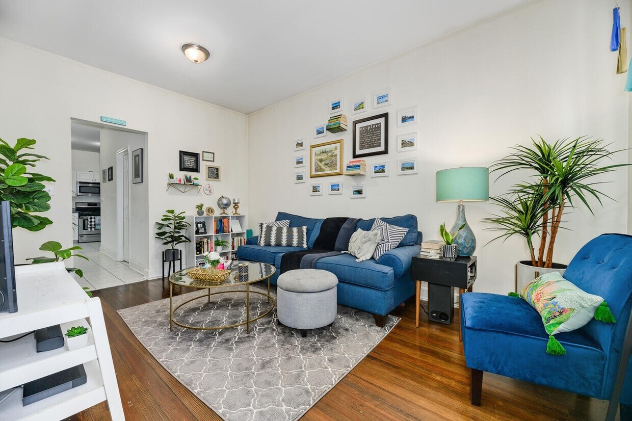 Foto principal - 1847 W Armitage Ave