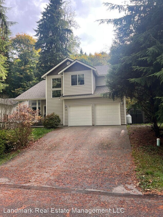 3 br, 2.5 bath House 15 Sunnyside Lane House Rental in Bellingham