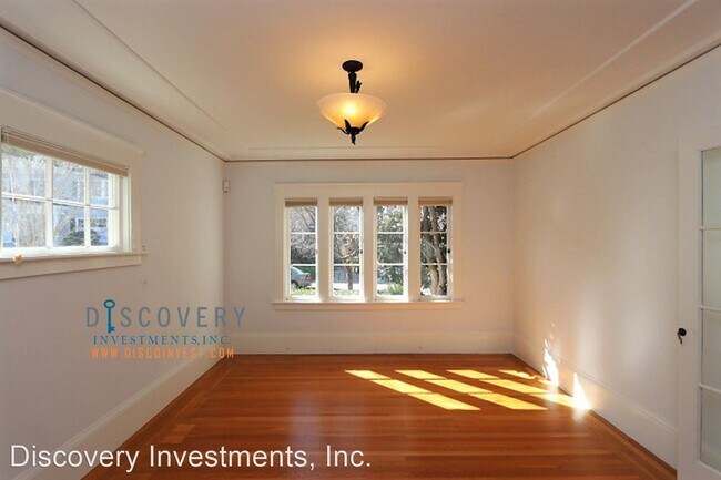 Building Photo - 3 br, 2 bath House - 812 Trestle Glen Rd.