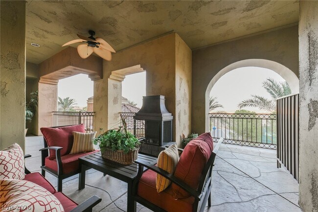 Building Photo - 15 Via Mantova