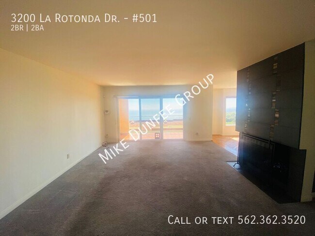Foto del edificio - 3200 La Rotonda Dr