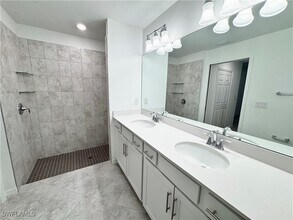 Building Photo - 15970 Grassland Ln