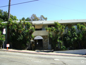 Building Photo - 1850 N La Brea Ave