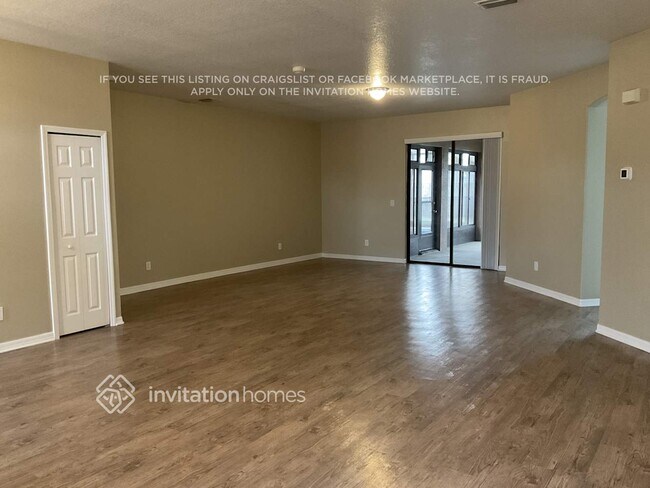 Building Photo - 412 Commodore Ave NW