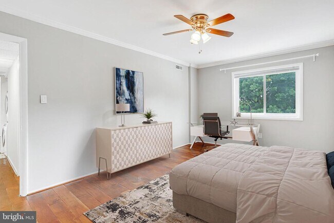 Foto del edificio - 3240 S 28th St