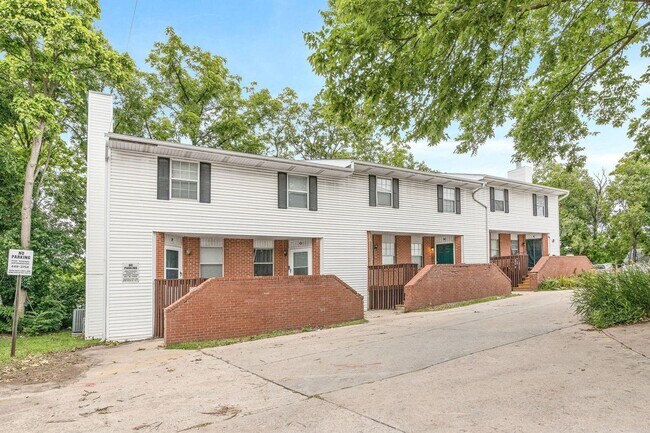Foto del edificio - 3 Bed 2 bath Townhome