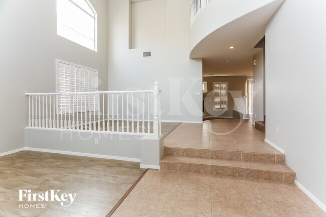 Foto del edificio - 8645 Radiant Ruby Ave