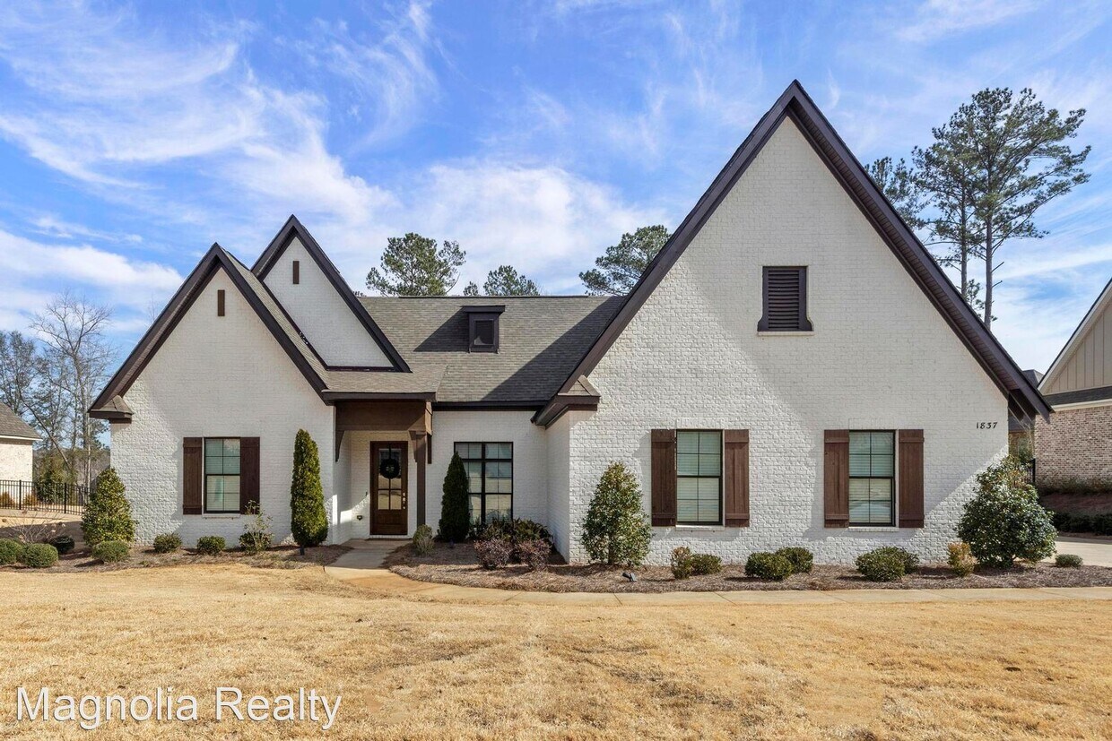 Primary Photo - 4 br, 3.5 bath House - 1837 Yarbrough Farm...