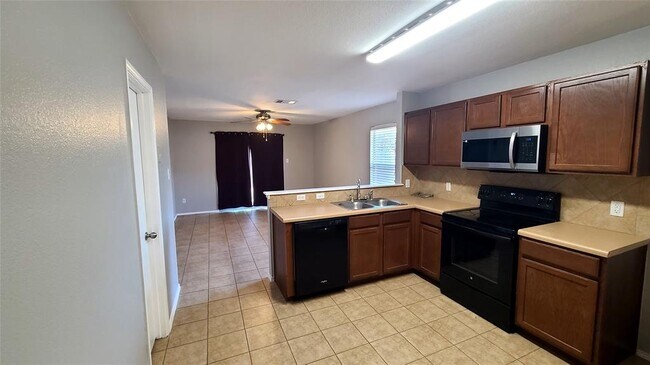 Building Photo - 311 Luna Vista Dr