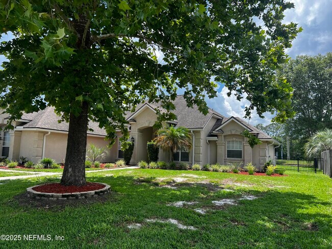 Foto del edificio - 10310 Hamlet Glen Dr
