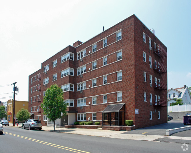 Foto del edificio - Grantwood Towers