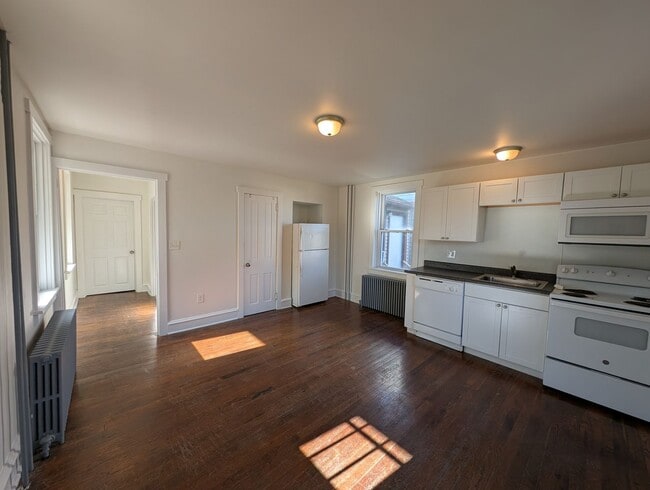 Building Photo - 119 S Furnace St