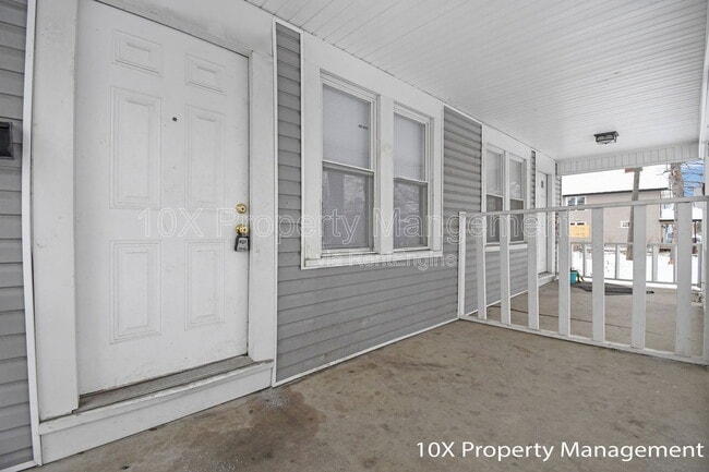 Building Photo - 1100 E 20th Ave