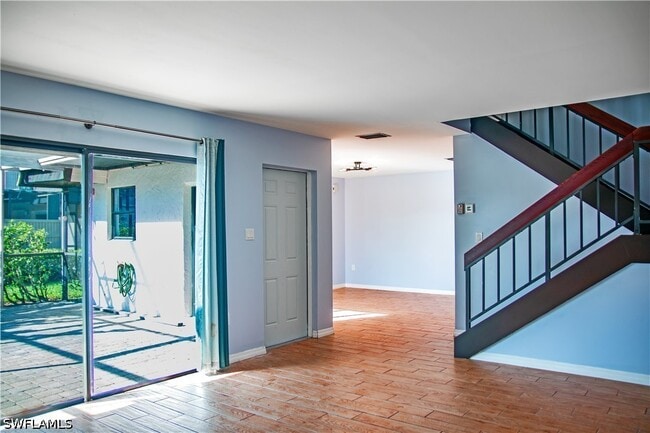 Foto del edificio - 148 Lake Point Ln