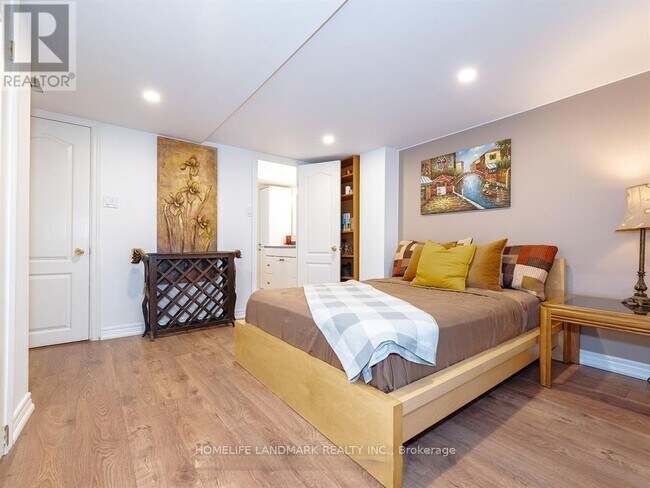 Building Photo - 59 Waterton Crescent