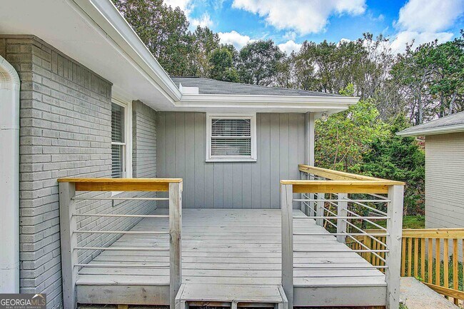 Foto del edificio - 1662 Flintwood Dr SE
