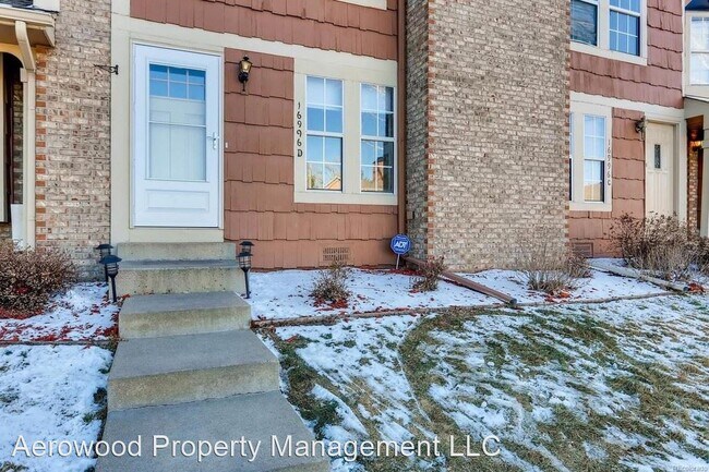 Building Photo - 16996 E Piedmont Dr