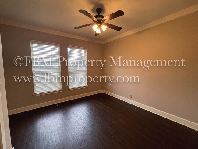 Building Photo - 1500 Elmwood Ave
