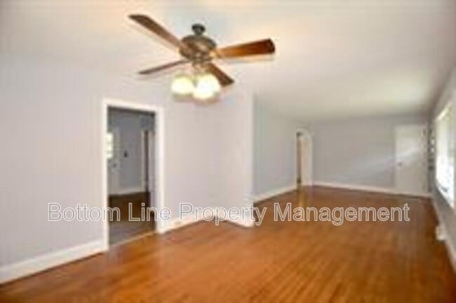 Foto del edificio - 4120 Leeds Dr