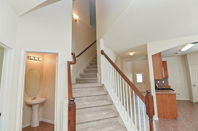 Foto del edificio - 6446 Applewood Forest Dr