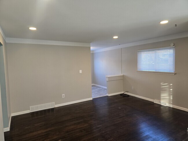 Foto del edificio - 1111 N Kenwood Ave