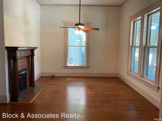 Foto del edificio - 2 br, 2 bath House - 209 E Peace Street