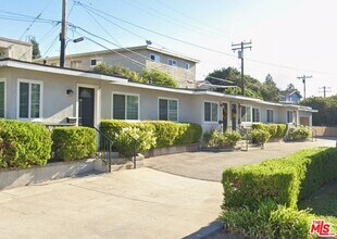 Building Photo - 4110 Ocean View Blvd