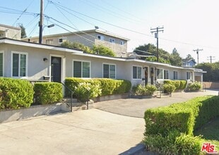 Building Photo - 4112 Ocean View Blvd