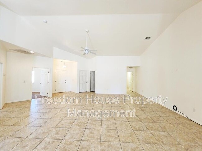 Foto del edificio - 1229 Bourbon St