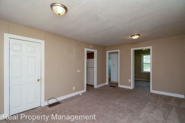 Building Photo - 2 br, 1 bath House - 4414 SE 8th Street
