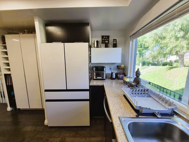 Building Photo - 5313 Sevilla Ct
