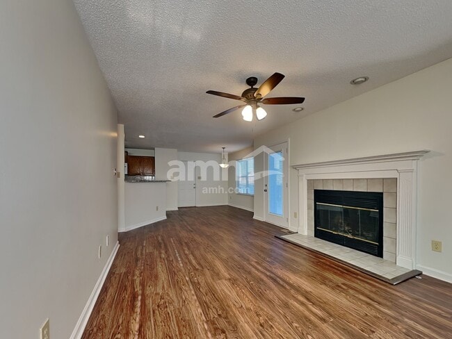 Foto del edificio - 2916 Large Oak Ln