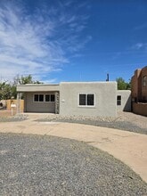 Building Photo - 2533 Aspen Ave NW