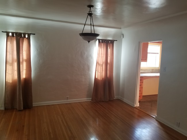 Dining Room - 1511 S Cochran Ave