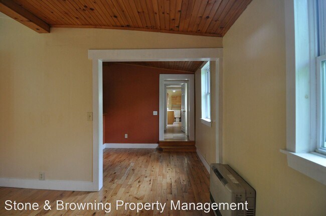 Building Photo - 18 Hubbard St