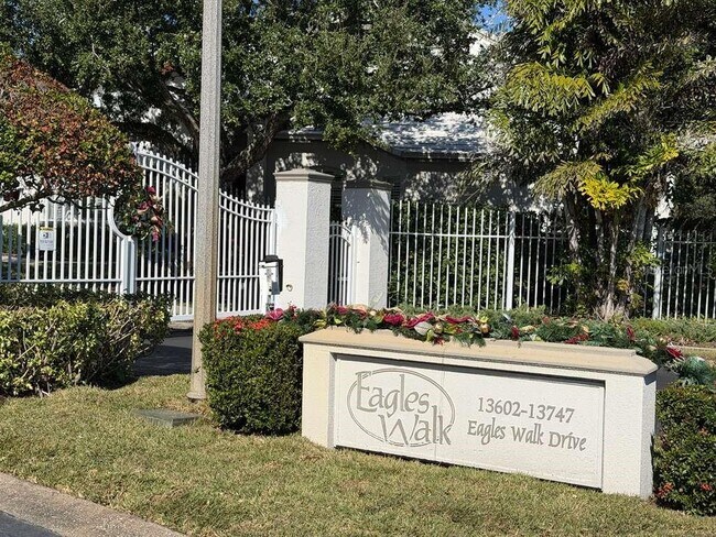 Foto del edificio - 13606 Eagles Walk Dr