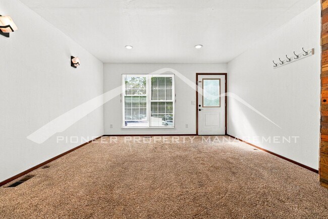 Building Photo - 1811 S Quebec Way