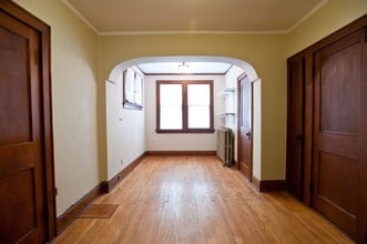 Building Photo - 2429 N Murray Ave