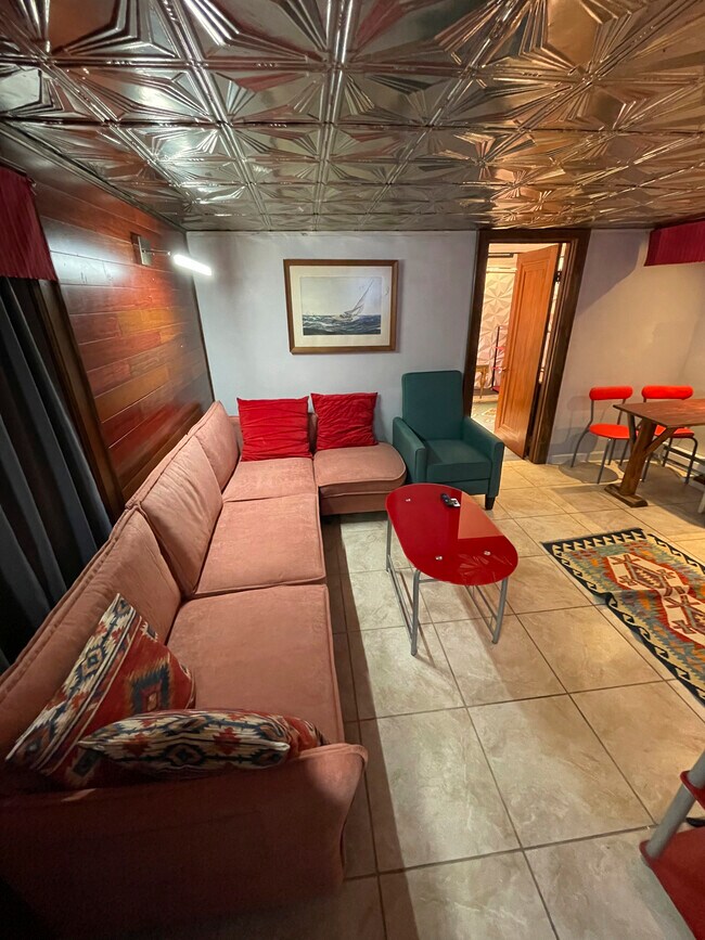 Foto del edificio - 4778 Rogers Rd