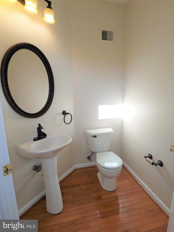 Foto del edificio - 912 Glaze Ct