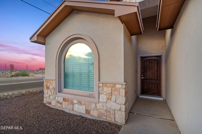 Building Photo - 3496 David Palacio Dr