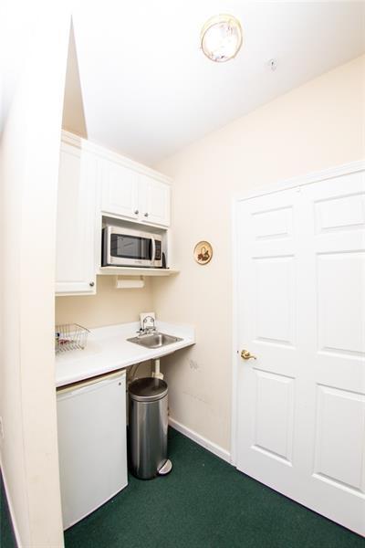 Foto del edificio - 1060 Powers Pl