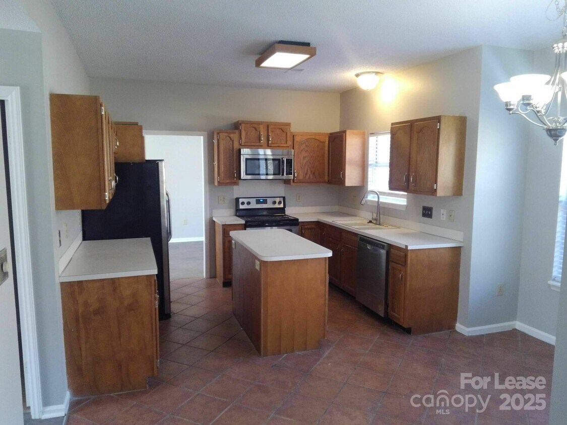 Primary Photo - 7334 Reynard Ln