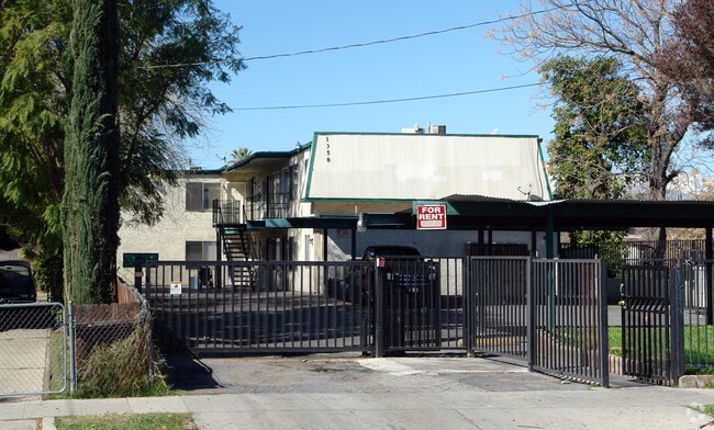 Building Photo - 1358 N Arrowhead Ave