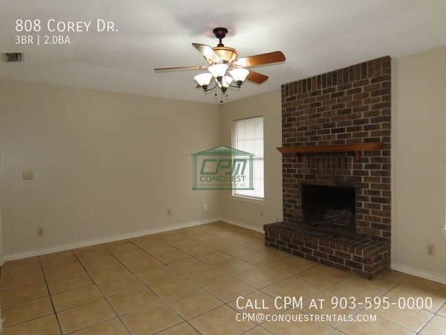 Foto del edificio - 808 Corey Dr