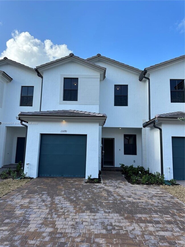 Building Photo - 13170 SW 234th Ter # 13170