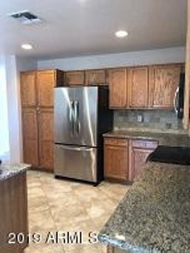 Foto del edificio - REMODELED 4 BEDROOM HOUSE IN PHOENIX